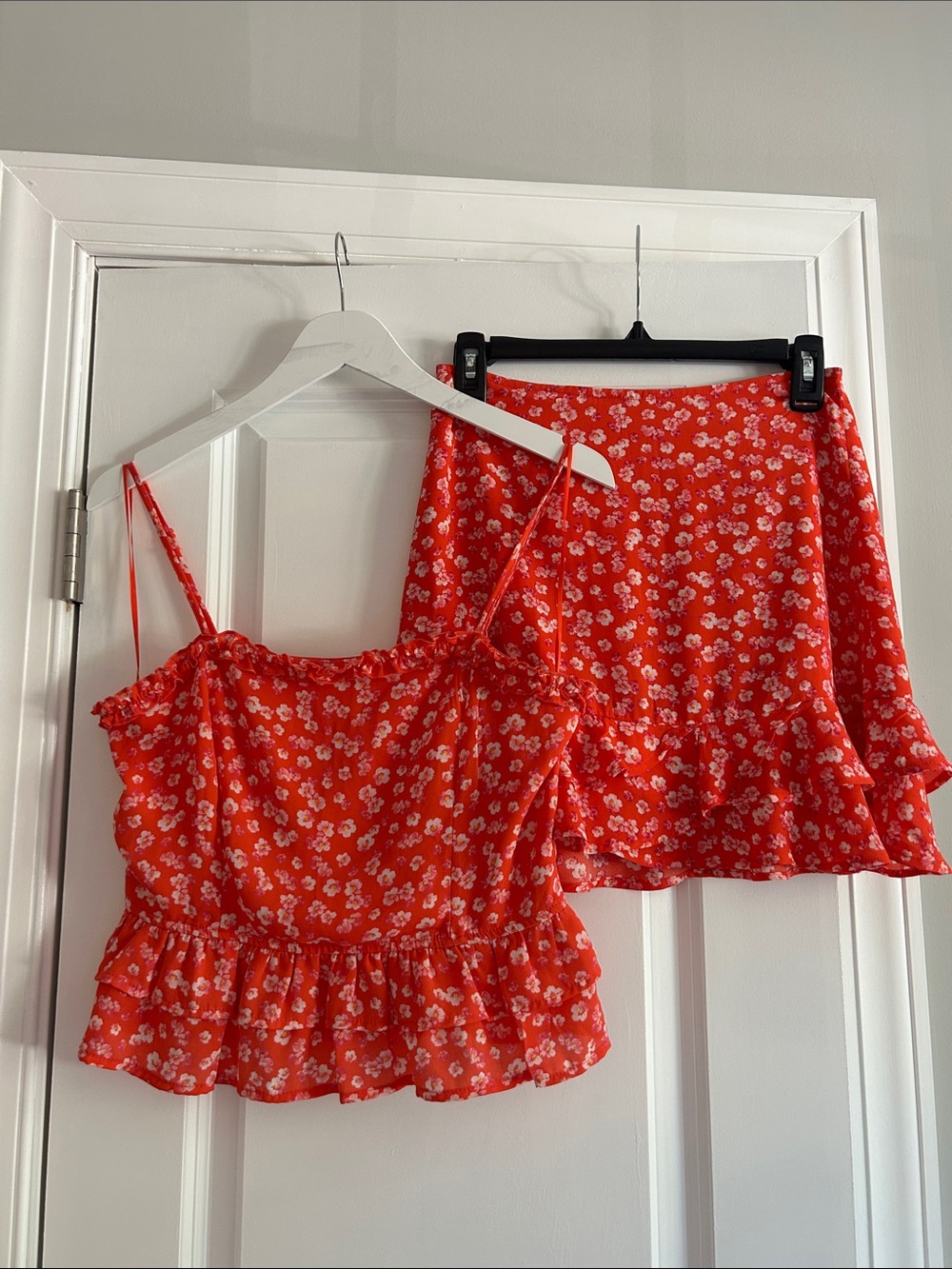 Red Floral Set